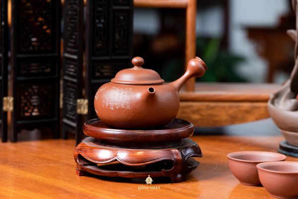 Dáng Ấm Trắc Bả Hồ