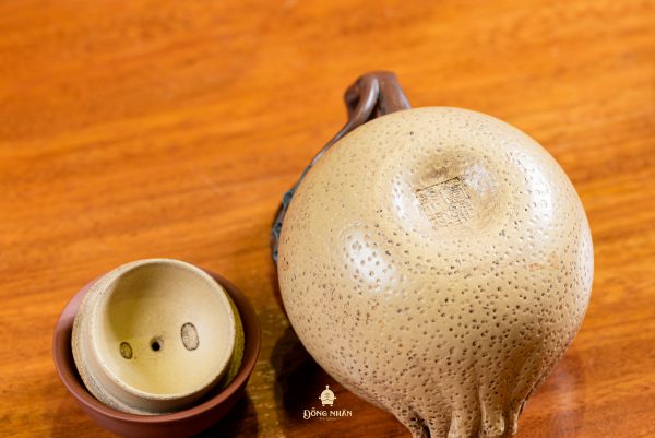 Dáng Ấm: Phật Thủ