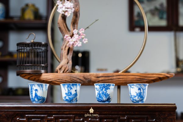 Bộ Chén: Cầm Kỳ Thi Họa